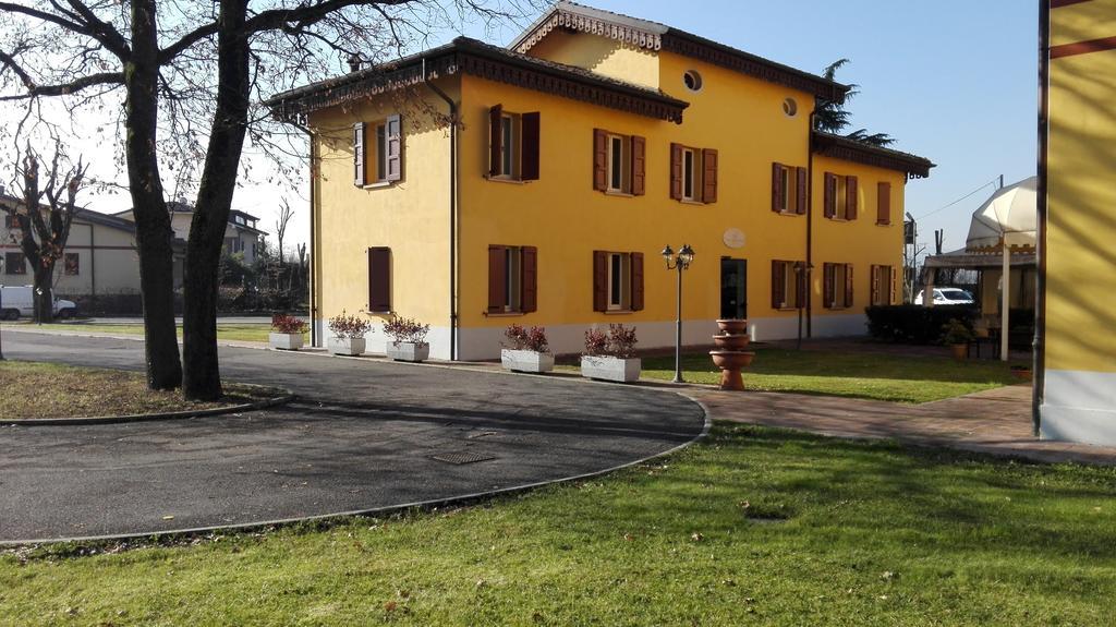 Corte Degli Estensi Formigine Buitenkant foto
